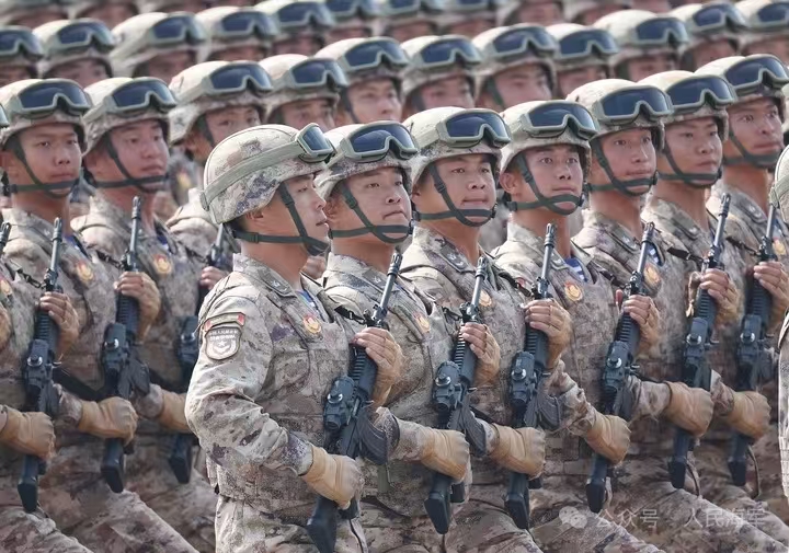 從地鐵車站到天安門廣場(chǎng):退役士兵春孝勇的預(yù)備役風(fēng)采——鄭州地鐵站務(wù)員以預(yù)備役身份參加抗戰(zhàn)勝利80周年閱兵紀(jì)實(shí)